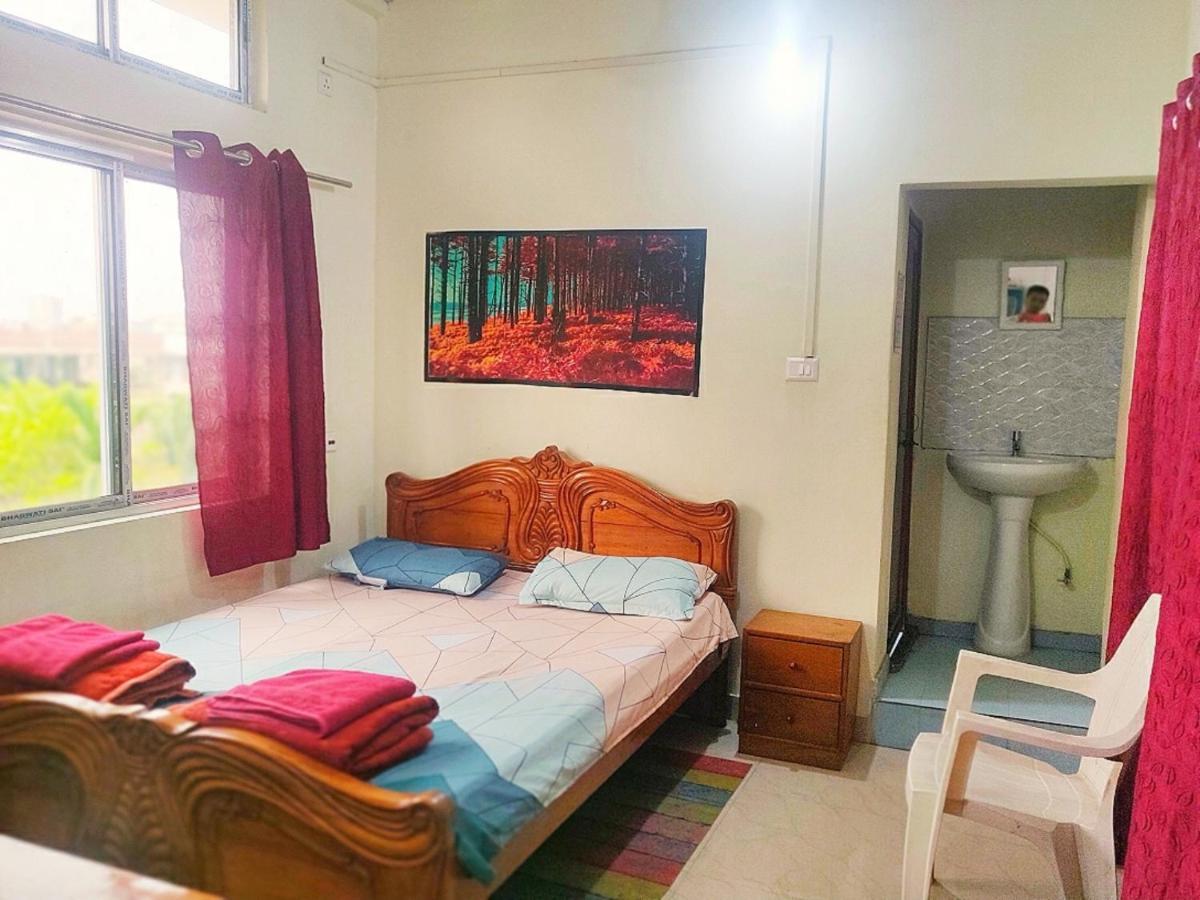 Cupidtrails Backpacker'S Penthouse Hotel Guwahati Room photo